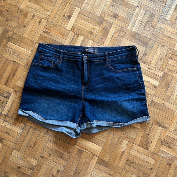 Reitmans Jean Shorts - Picture 1 of 6